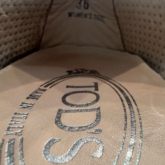 EUC Tod's Leather driver shoes size 36/6 - Picture 7 of 8